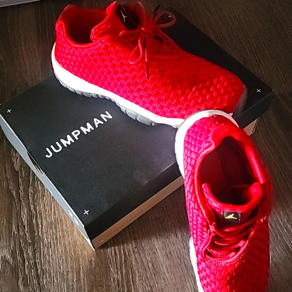 Air Jordan Future Low sz 5.5Y or 7 women